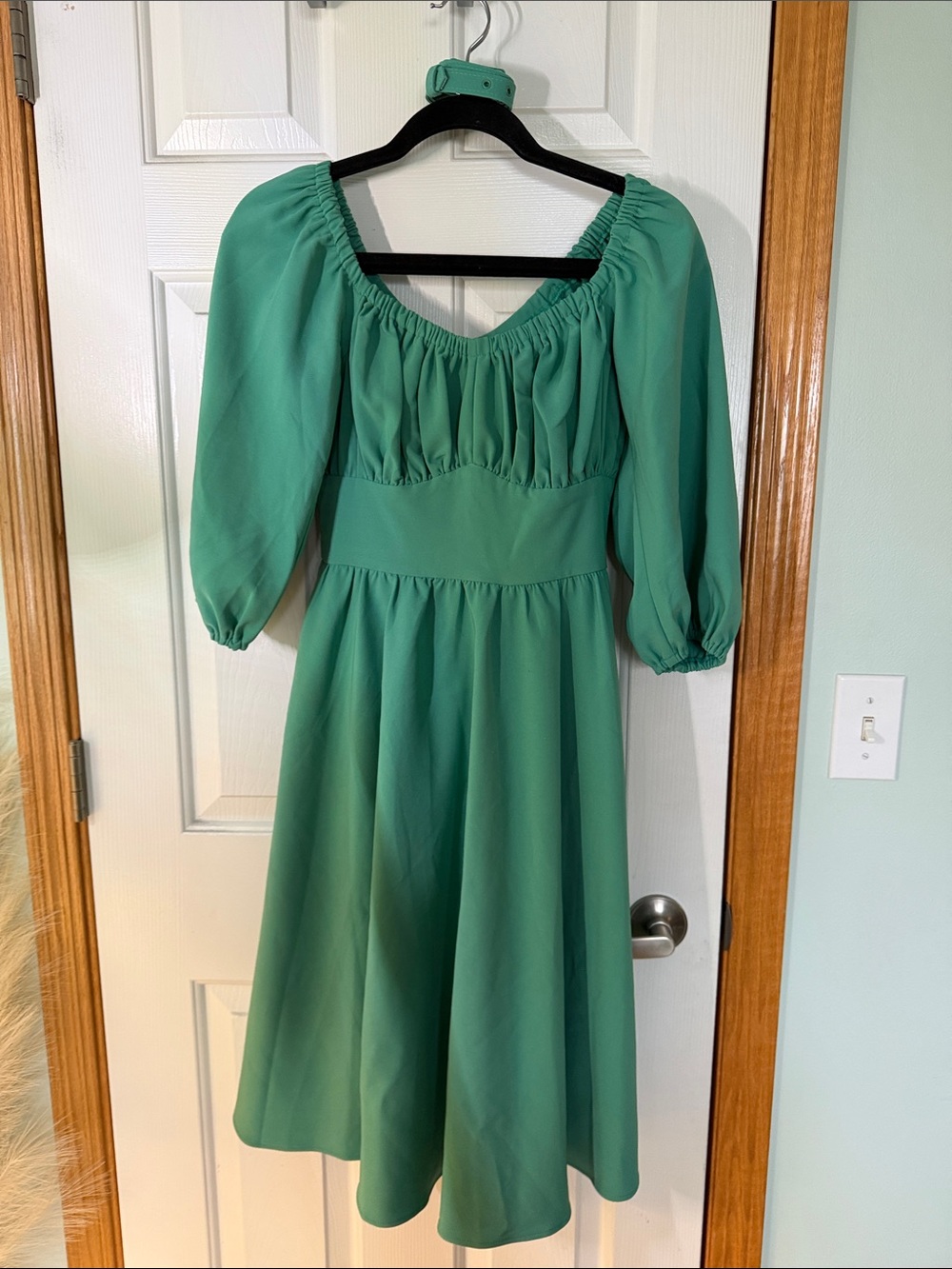 Vixen by Micheline Pitt Emerald Green Puff-Sleeve Midi Dress